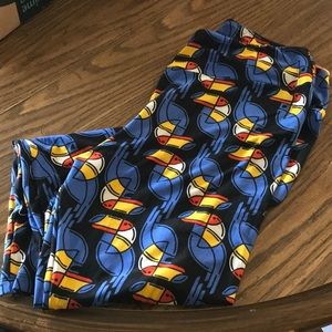 LulaRoe Tall and Curvy Toucan Leggings